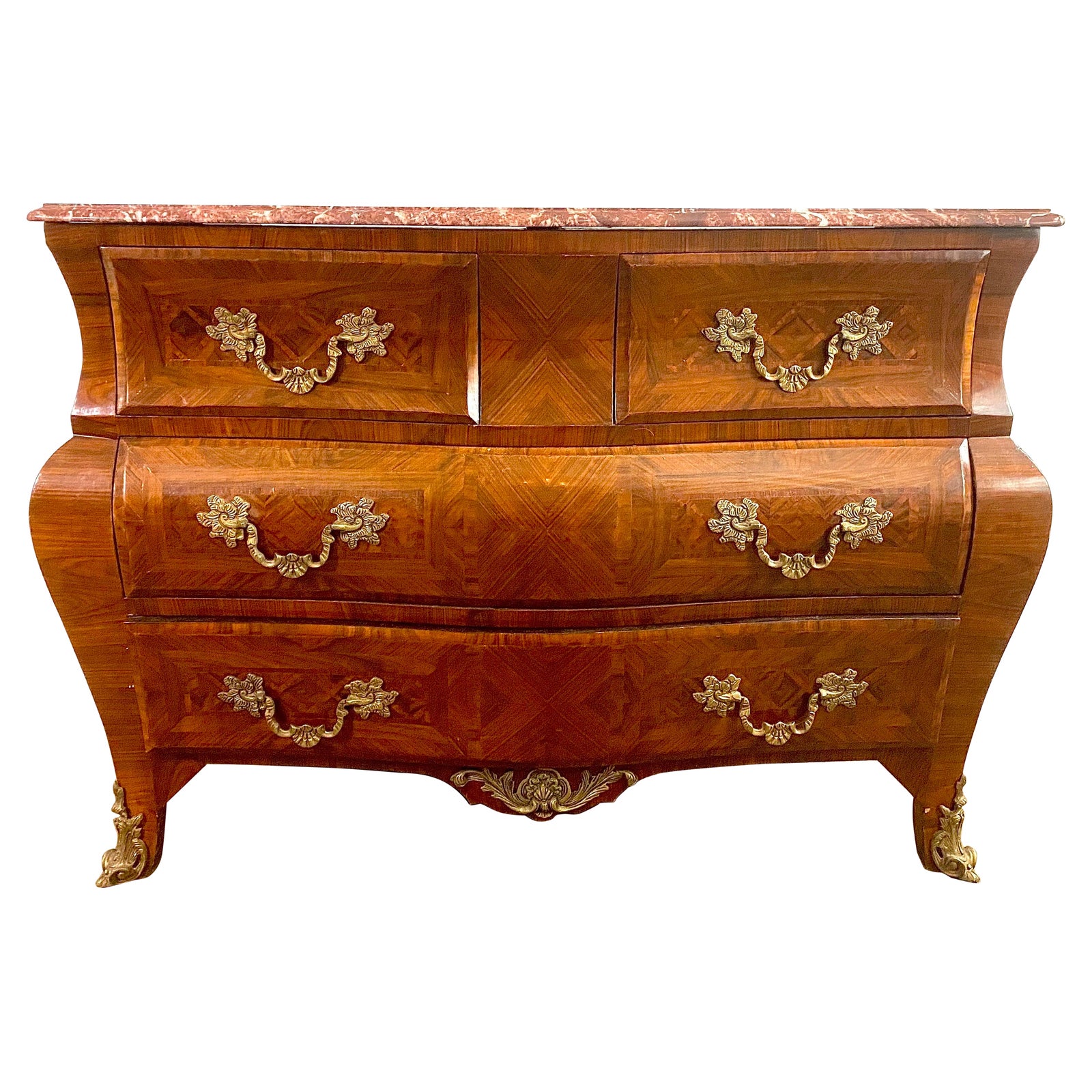 Commode Louis XV aux bronzes dorés, collection JAD